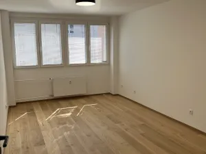 Pronájem bytu 3+1, Zlín, Zarámí, 96 m2