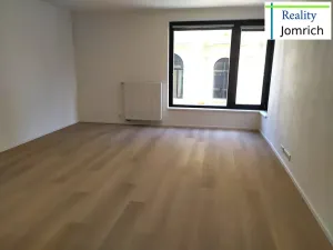 Pronájem bytu 1+kk, Jablonec nad Nisou, Jungmannova, 33 m2