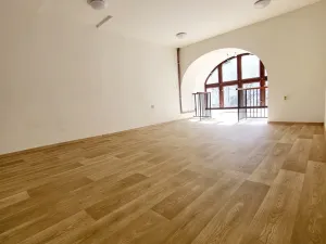 Pronájem bytu 2+1, České Budějovice, nám. Přemysla Otakara II., 86 m2