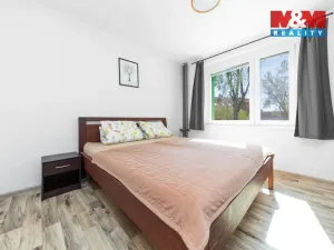 Prodej bytu 3+1, Pohořelice, nám. Svobody, 72 m2