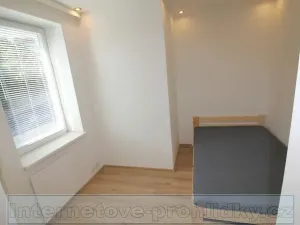 Pronájem pokoje, Praha - Smíchov, Podbělohorská, 13 m2