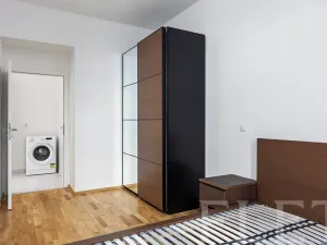 Pronájem bytu 2+kk, Praha - Libeň, Lihovarská, 43 m2