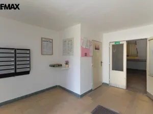 Prodej bytu 2+1, Děčín - Děčín XXXII-Boletice nad Labem, Přímá, 58 m2