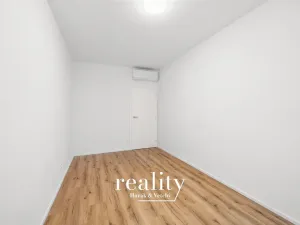 Pronájem bytu 2+kk, Znojmo, Jarošova, 46 m2