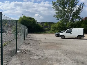 Pronájem komerčního pozemku, Praha - Modřany, Komořanská, 1500 m2