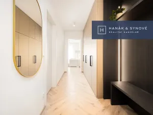 Prodej bytu 3+kk, Pohořelice, U Kasáren, 78 m2