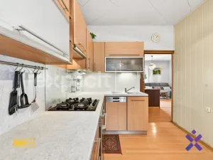 Prodej bytu 3+1, Bánov, 76 m2