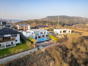 Prodej vily, Králův Dvůr, Na Vinohradech, 140 m2