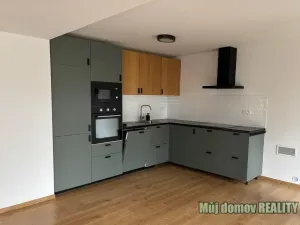 Pronájem rodinného domu, Praha - Klánovice, Lovčická, 120 m2