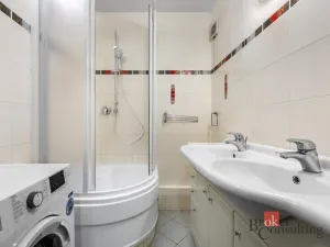 Pronájem bytu 4+1, Plzeň - Severní Předměstí, Strážnická, 76 m2