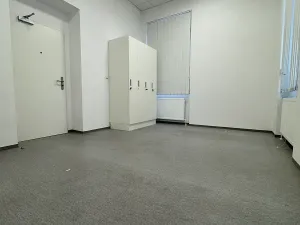 Pronájem kanceláře, Cheb, Obrněné brigády, 40 m2