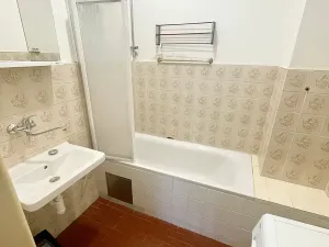 Pronájem bytu 3+1, Praha - Holešovice, Tusarova, 90 m2