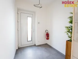 Prodej rodinného domu, Holubice, 197 m2