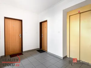 Pronájem bytu 2+kk, Liberec - Liberec VI-Rochlice, Nádvorní, 56 m2