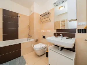 Pronájem bytu 2+kk, Praha - Libeň, Ocelářská, 65 m2