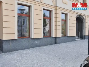 Pronájem obchodního prostoru, Jeseník, Masarykovo nám., 335 m2