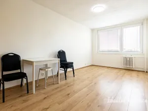 Pronájem bytu 2+kk, Praha - Černý Most, Kpt. Stránského, 46 m2