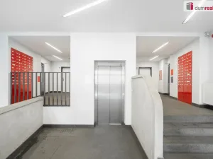 Pronájem bytu 3+kk, Praha - Libeň, U libeňského pivovaru, 74 m2