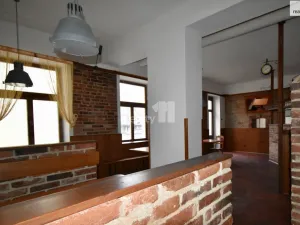 Pronájem restaurace, Náchod, Masarykovo náměstí, 232 m2