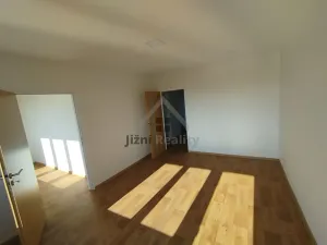 Prodej bytu 3+1, České Budějovice, Průběžná, 61 m2