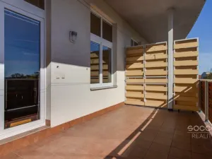 Pronájem atypického bytu, Praha - Prosek, Na pokraji, 68 m2