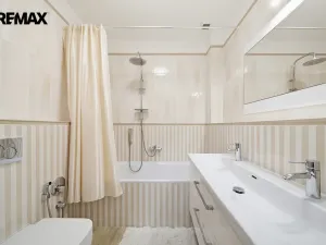 Prodej bytu 5+kk, Karlovy Vary, Sadová, 193 m2