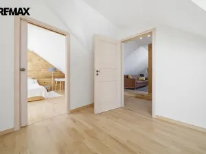 Prodej bytu 5+kk, Karlovy Vary, Sadová, 193 m2