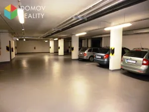 Pronájem garážového stání, Beroun - Beroun-Město, V Zahradách, 12 m2