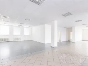 Pronájem kanceláře, Písek, U Vodárny, 614 m2