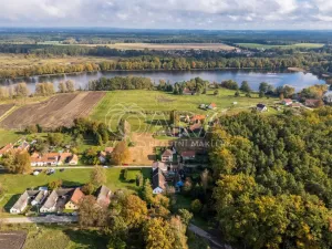 Prodej pozemku pro bydlení, Třeboň, 4758 m2