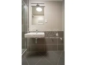 Pronájem bytu 1+kk, Kralupy nad Vltavou, Nádražní, 33 m2