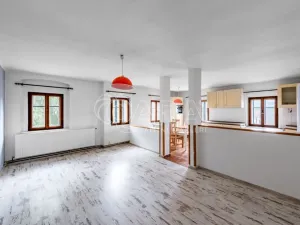 Prodej rodinného domu, Žandov - Radeč, 250 m2