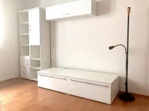 Pronájem bytu 2+1, Praha - Nusle, Dačického, 46 m2