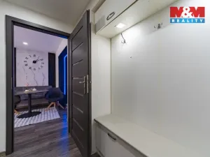 Prodej bytu 2+1, Ostrov, Šafaříkova, 55 m2