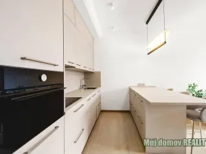Pronájem bytu 2+kk, Praha - Malá Strana, Mostecká, 54 m2