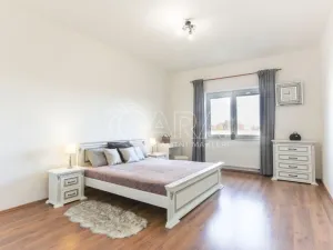 Prodej rodinného domu, Jesenice, Papoušková, 347 m2