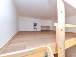 Prodej bytu 1+kk, Praha - Bubeneč, Sochařská, 28 m2