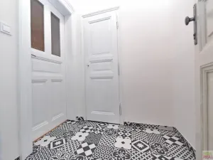 Prodej bytu 1+kk, Praha - Bubeneč, Sochařská, 28 m2