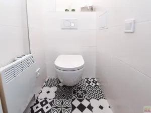 Prodej bytu 1+kk, Praha - Bubeneč, Sochařská, 28 m2