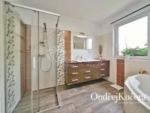 Prodej rodinného domu, Kostelec nad Labem, K Jahodovce, 140 m2