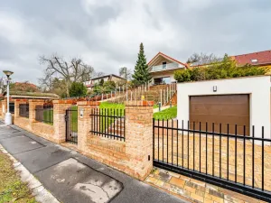 Pronájem vily, Roztoky, Nad vinicemi, 393 m2