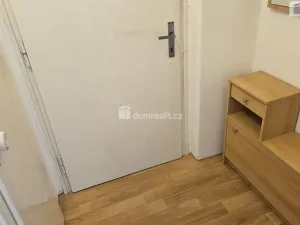 Pronájem bytu 2+kk, Praha - Hloubětín, Pod turnovskou tratí, 46 m2