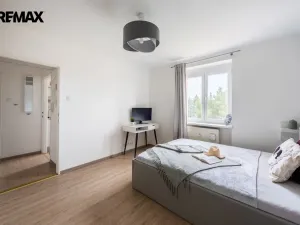 Pronájem bytu 1+1, Mníšek pod Brdy, Rudé armády, 32 m2