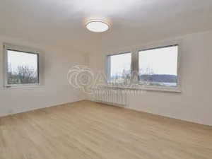 Pronájem bytu 1+1, Praha - Hloubětín, Kukelská, 43 m2