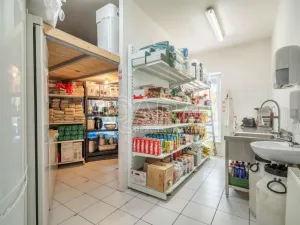 Prodej restaurace, Praha - Hostivař, náměstí Přátelství, 195 m2