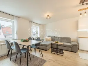 Prodej bytu 2+kk, Praha - Smíchov, Holubova, 48 m2