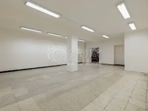 Pronájem obchodního prostoru, Nový Jičín, Masarykovo nám., 500 m2