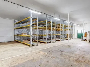 Prodej skladu, Luby, 1300 m2