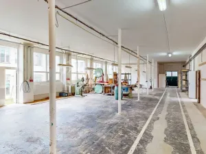 Prodej skladu, Luby, 1300 m2