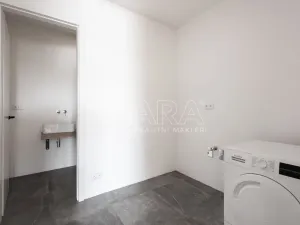 Prodej rodinného domu, Statenice, Nad Vinicí, 270 m2